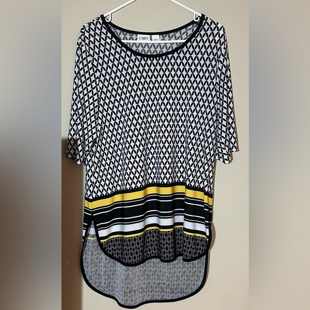 CATO Size LARGE, Black, White and Yellow Patterned Tunic